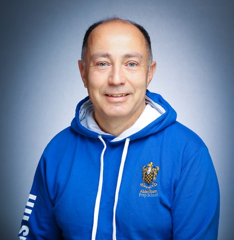 Mr-R-Hilsden