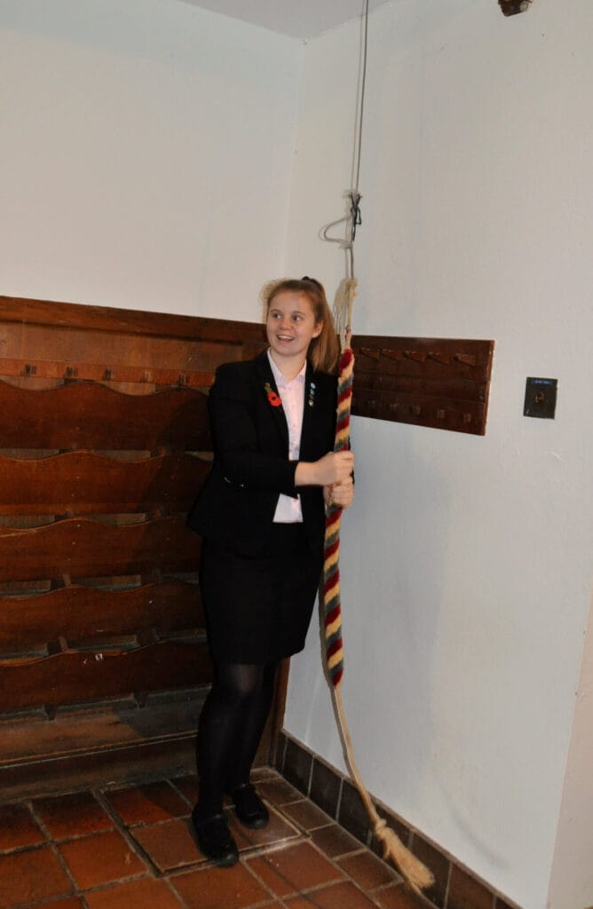 2015-Remembrance-Day-bell